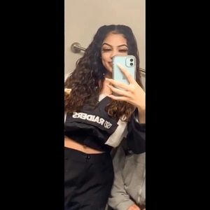 Meet your Posher, Myrande